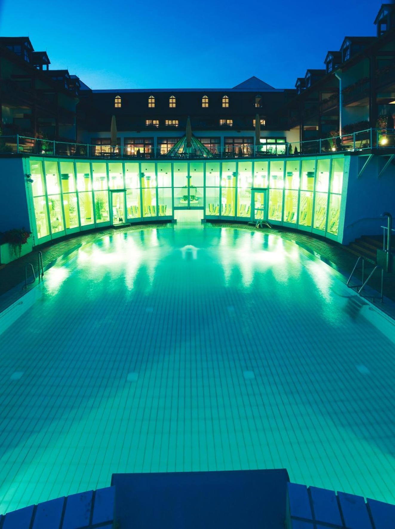 Hotel Fuerstenhof - Wellness- Und Golfhotel Bad Griesbach  Exterior foto
